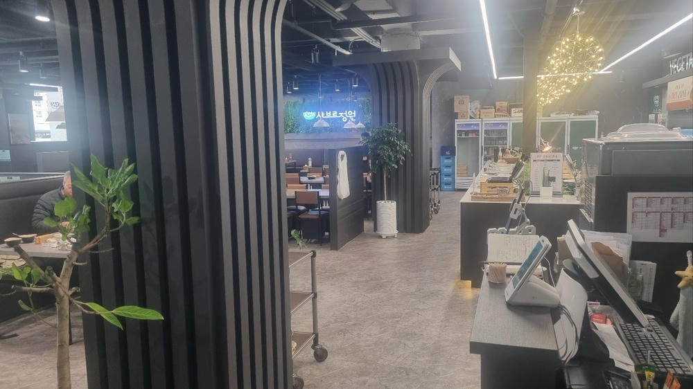 샤브르정원 발산역점 실내 분위기