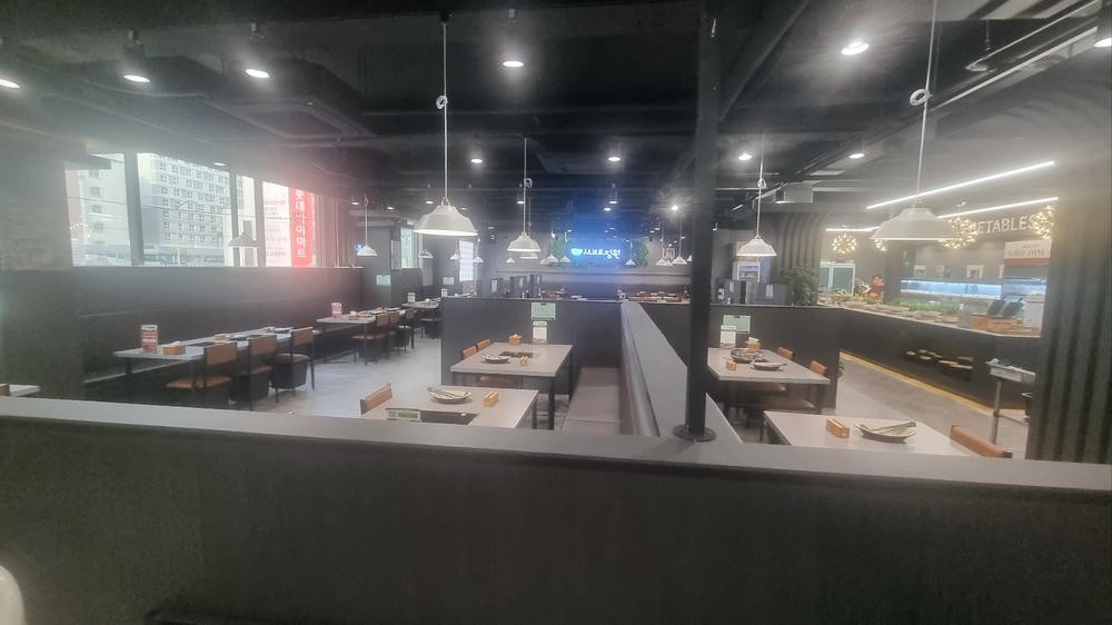 샤브르정원 발산역점 넓은 홀 좌석