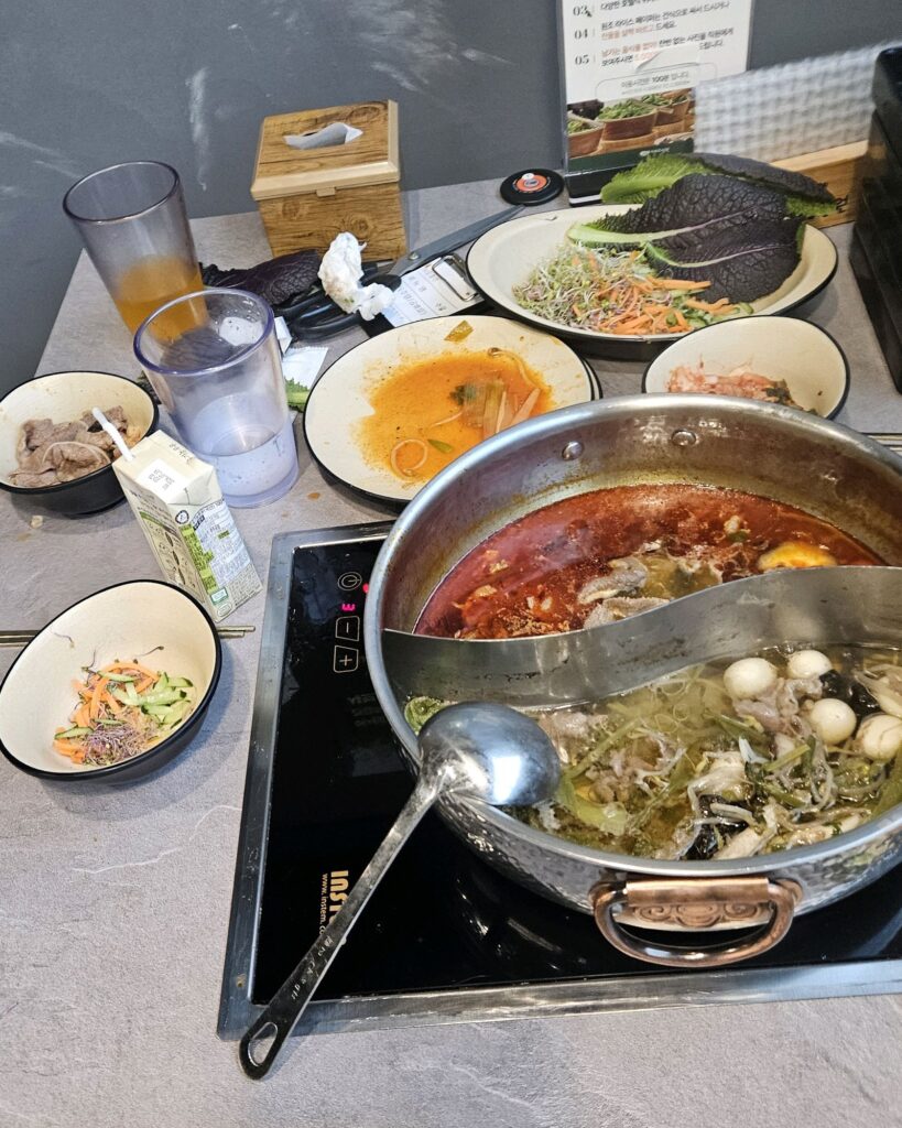 샤브르정원 발산역점 아이 동반 식사와 원앙냄비 후기