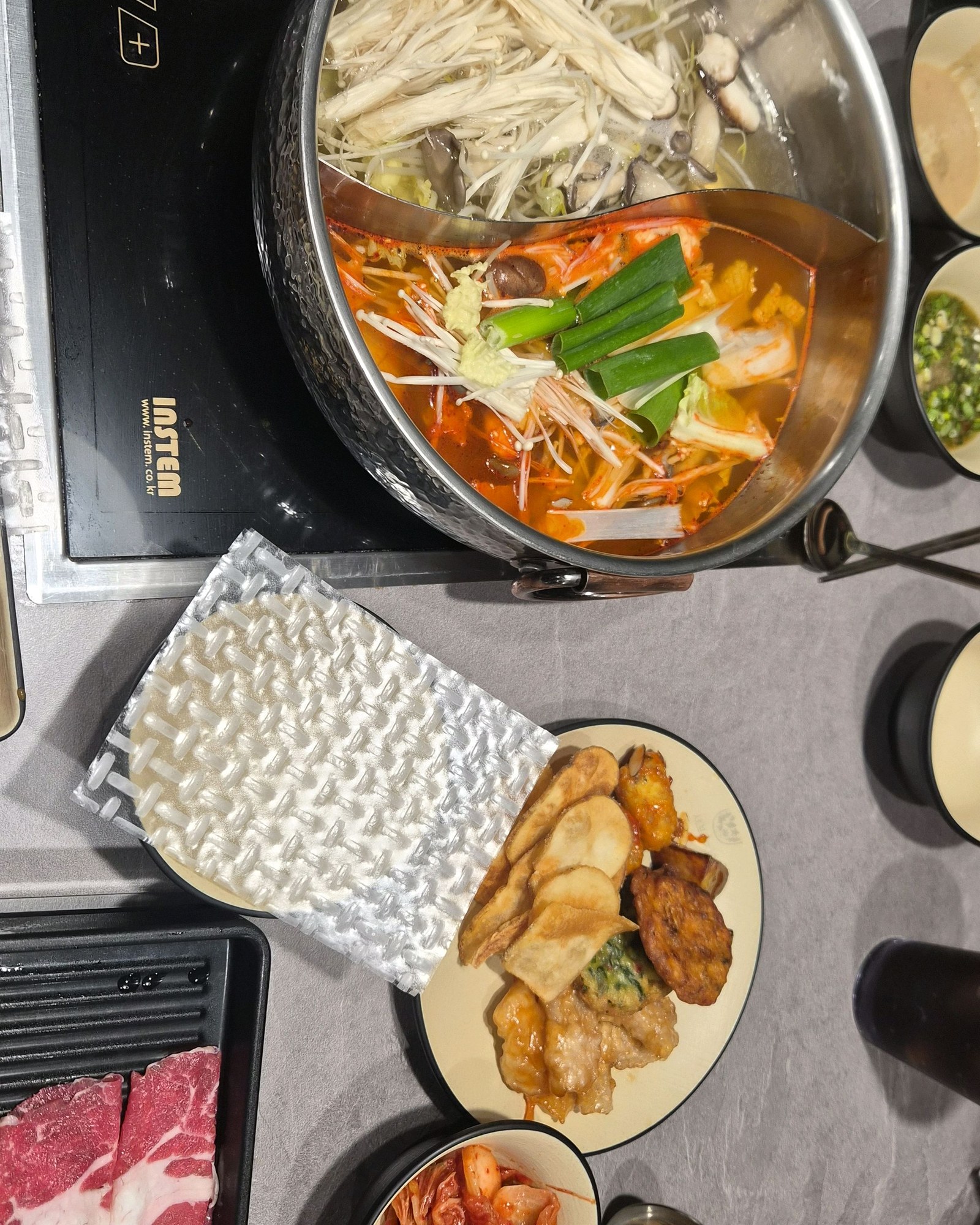 샤브르정원 발산역점 다양한 음식과 신선한 채소 리뷰 사진